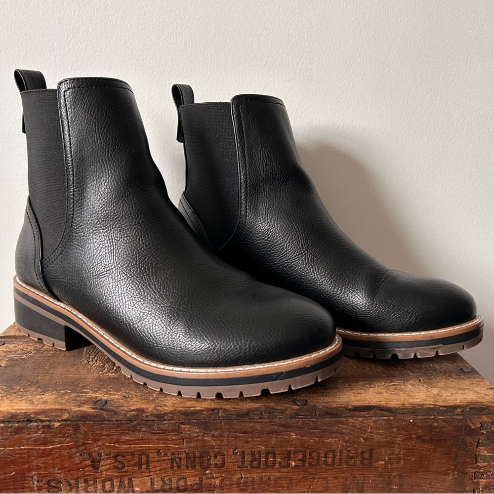 Kensie Sleek Black Ankle Boots